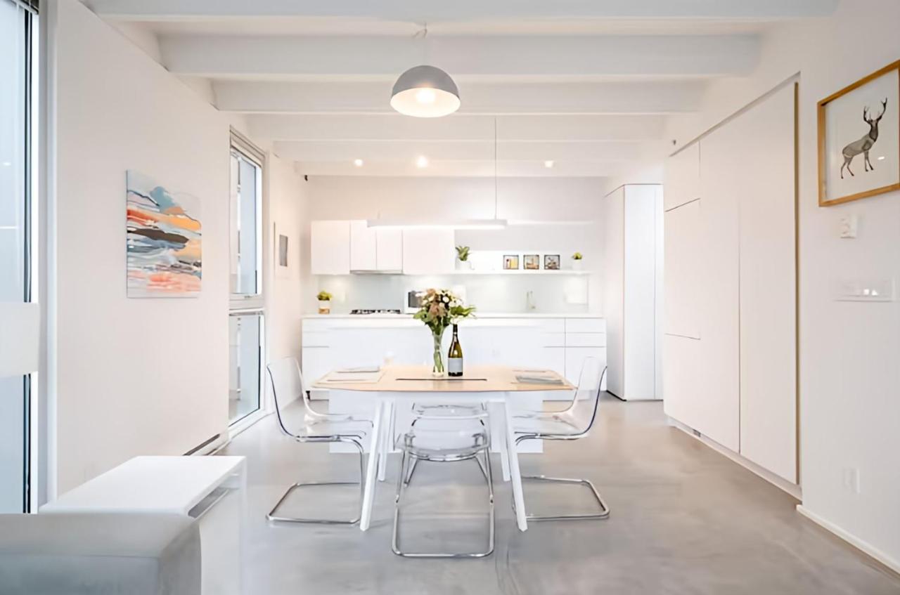 Modern, Bright & Central 1-Bed Downtown Apt Close To Rogers Arena Vancouver Exterior foto
