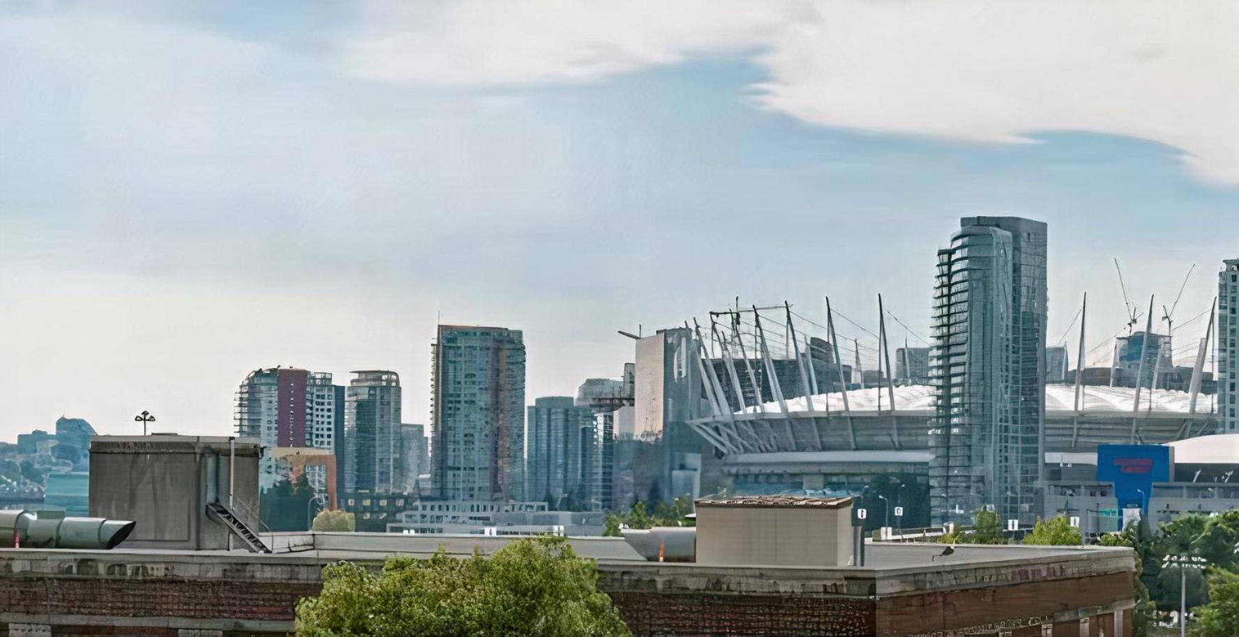 Modern, Bright & Central 1-Bed Downtown Apt Close To Rogers Arena Vancouver Exterior foto